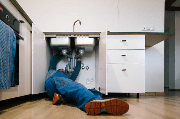 Professional Leak Detection technician working in Windsor Mill, MD